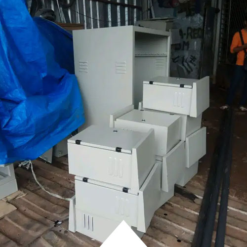Terima jual beli panel listrik bekas untuk gudang pendingin atau cold room. Produk dapat disesuaikan dengan permintaan atau kapasitas ruangan